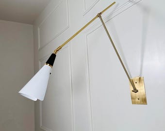 Handgemaakte messing wandlamp - moderne wandkandelaar uit het midden van de eeuw