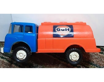 Juguetes gay de los años 70, camión petrolero Gulf Oil de plástico, fabricado en EE. UU., gasóleo.