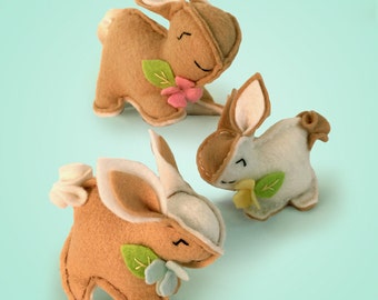 Bunnies Sewing Kit, bunny kits, Beige Rabbit, Felt Animal Craft Kit, Beginner Sewing Kit, DIY Sewing. Heidi Boyd