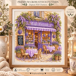 Può includere: Uno schema a punto croce incorniciato intitolato Café Lavande che raffigura una vetrina viola decorata con glicini, tavoli all'aperto con tovaglie color lavanda e sedie in vimini. Il design include la scritta Café Lavande e una lavagna.