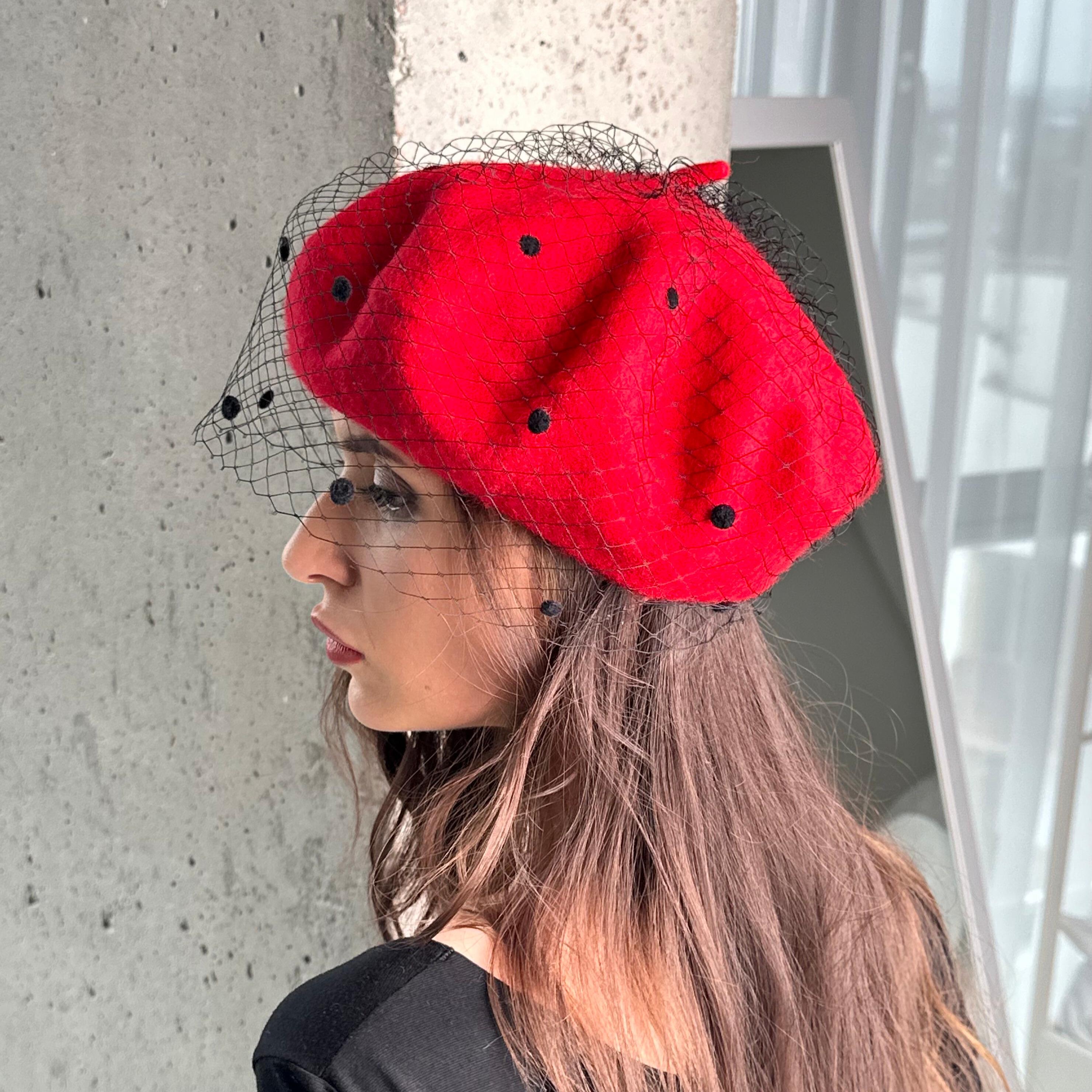 Cashmere Beret With Veil and Dots. French Vintage Hat  display picture 1