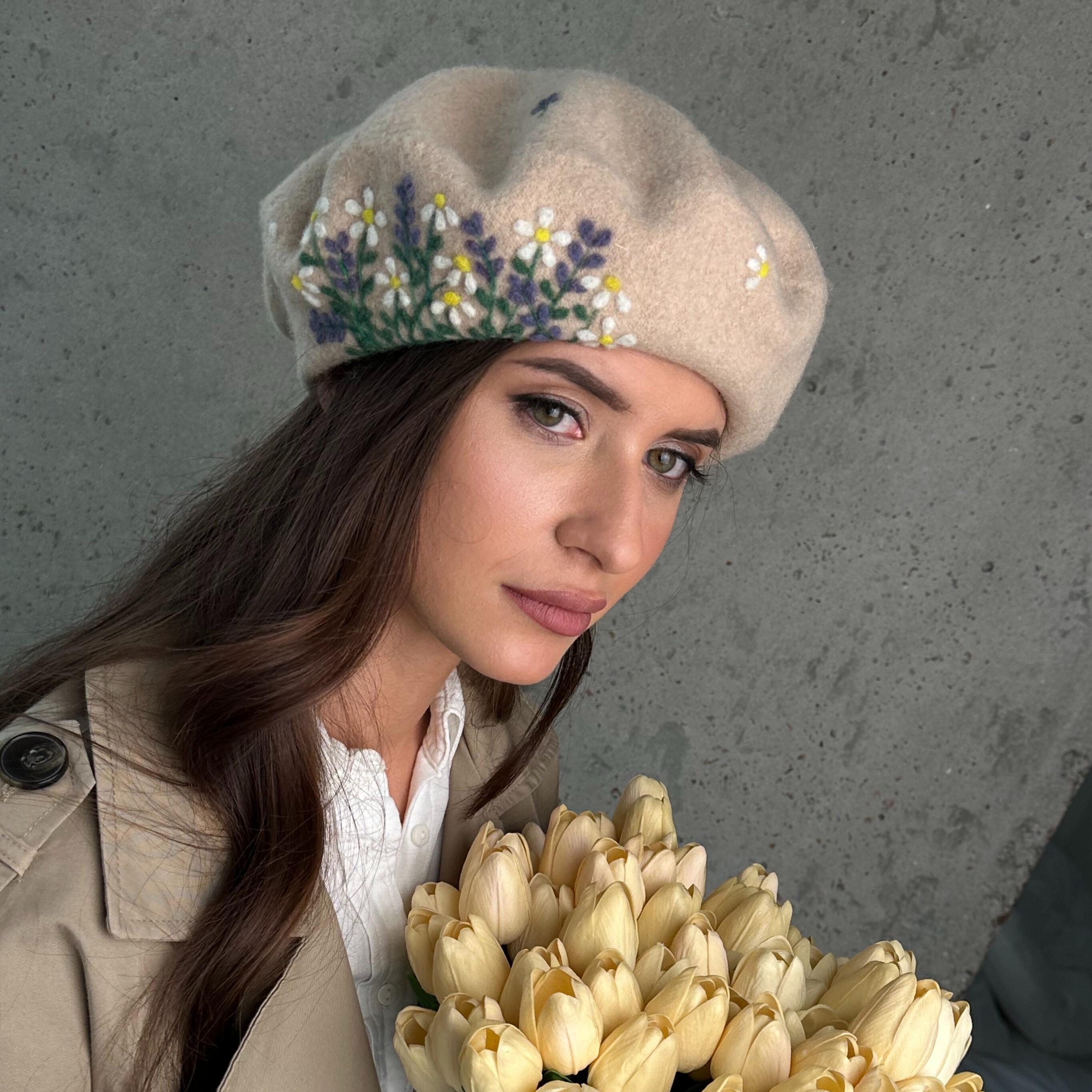 Vintage Handmade Spring Blooms Wool Felt Beret Green Wool Beret With Hand Felted Flowers – Handmade Spring  main image 3