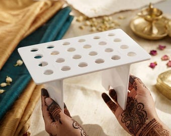 Mehendi Cone Holder – Professional Henna Display Stand Acrylic (24,70 Cones)