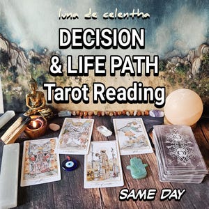 Könnte beinhalten: Ein Tarot-Lese-Set mit vier aufgedeckten Karten, einem Kartenstapel, einer goldenen Buddha-Statue, einer brennenden Kerze, Kristallen und einem Hamsa-Amulett. Der Text lautet "luna de celentha", "DECISION & LIFE PATH Tarot Reading" und "SAME DAY".