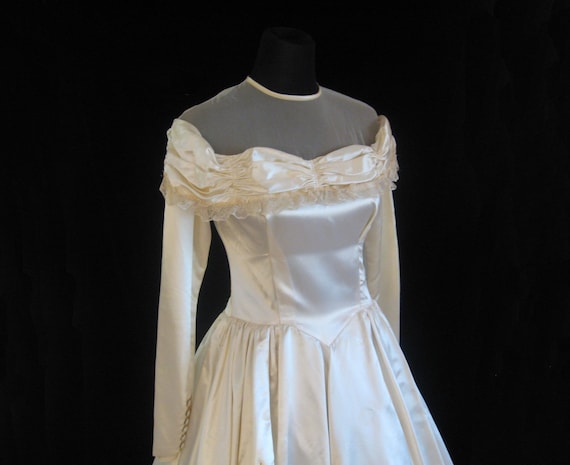 1940s Wedding Gown. S