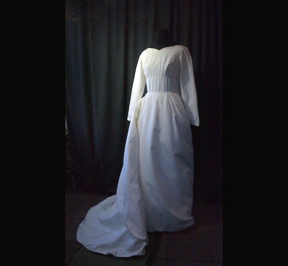 Vintage Sophisticate Wedding Dress, S, petite, 196