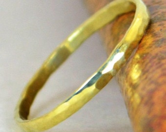 Classic solid 14k green gold stacking ring, electrum band.