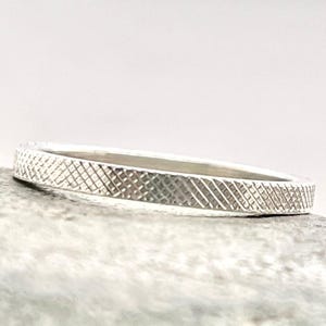 950 Platinum Ruthenium Wedding Ring, 2mm Florentine Engraved Band image 5