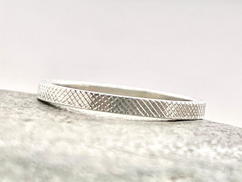 950 Platinum Ruthenium Wedding Ring, 2mm Florentine Engraved Band image 5
