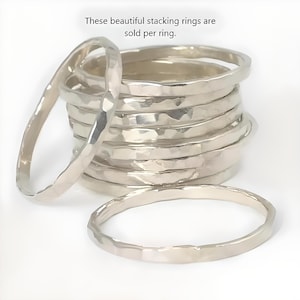 Hamrad fin silverstapelring, tunn bohemisk armband