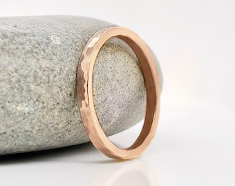 Gehamerde roségouden trouwring, 10k-18k massief gouden ring, minimalistische stijl