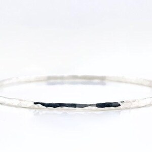 Bracciale impilabile in platino martellato: platino massiccio 950 rutenio immagine 2