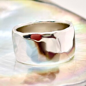 Hammered Platinum 7mm Wedding Band, 950 Rustic Ring, Free Engraving image 3