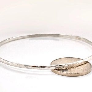 Bracciale impilabile in platino martellato: platino massiccio 950 rutenio immagine 3