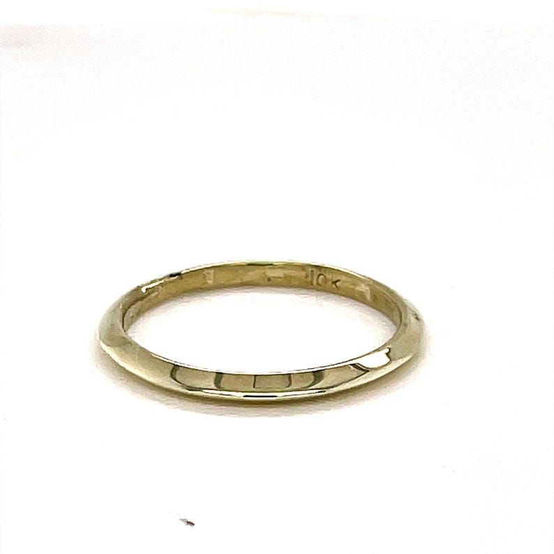 Green Gold Knife Edge Ring, Solid Gold Wedding Band, Handmade image 3