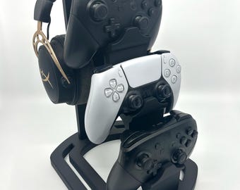 Triple Controller and Headset Dock
