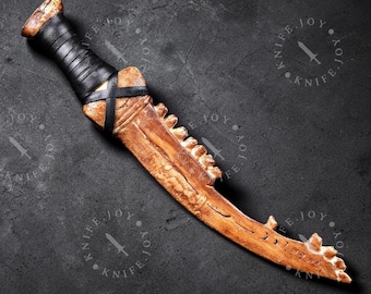 Cuchillo de resina First Blade – Réplica artesanal de accesorio para cosplay de cazador de demonios