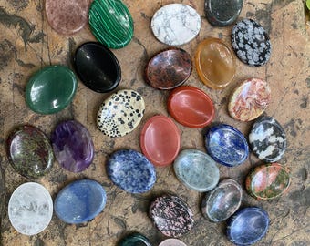 Pocket Crystal Worry Stone – Natural Gemstone Thumb Stone for Meditation, Healing & Relaxation