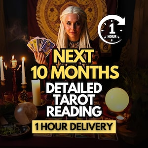 Puede incluir: Una mujer con rastas rubias sostiene cartas del tarot. La imagen incluye velas, una bola de cristal y el texto "NEXT 10 MONTHS DETAILED TAROT READING 1 HOUR DELIVERY". Un icono de reloj indica entrega en 1 hora.