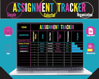 Może przedstawiać: Laptop wyświetla narzędzie do śledzenia zadań z napisem "Assignment Tracker" w kolorowych literach. Ekran pokazuje tabelę z kolumnami dla tytułu zadania, daty ukończenia i postępu. Obraz zawiera również tekst "Stay on Course. Just Follow the Tracker!"