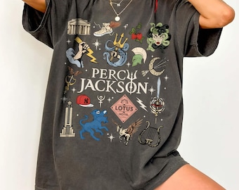Maglietta con i simboli degli dei dell'Olimpo di Percy Jackson, maglietta con Medusa del Lotus Hotel, maglietta con i semidei della mitologia greca, maglietta del Campo Mezzosangue, regalo per lettori amanti dei libri