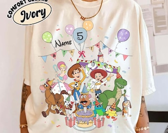 Maglietta di compleanno personalizzata con nome ed età Pixar Toy Story, regalo di compleanno personalizzato Disney Buzz Woody Jessie, maglietta per viaggio in famiglia a Disneyland