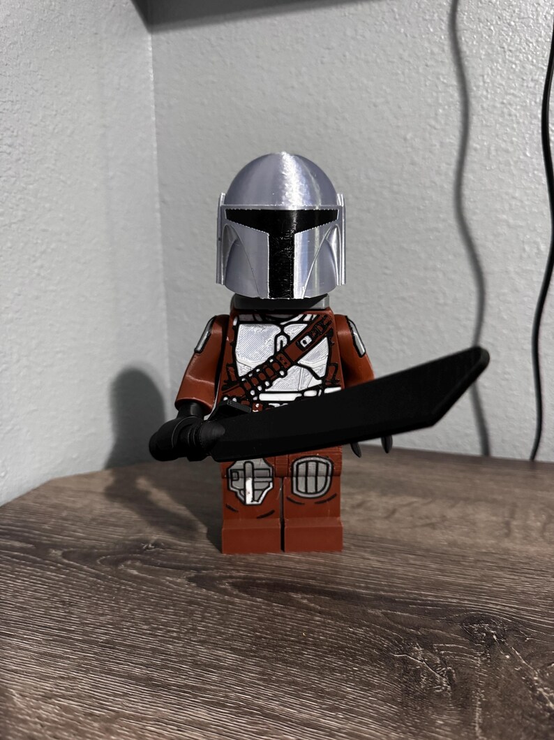 Mandalorian Figure with Darksaber Star Wars Large Display Statue 500 Percent Scale Bounty Hunter Collectible Fan Gift image 7
