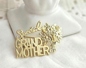 Grandma brooch, Grandmothers pin, Special Grandmother gift, matte shiny goldtone slvrtone, daisy flower bouquet, Vtg collectible, Danecraft?