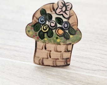 Flower basket brooch, Grandmother jewelry, Gifts for Gardeners, colorful flowers, ceramic porcelain clay brooches, Vtg unsigned pin, Grandma