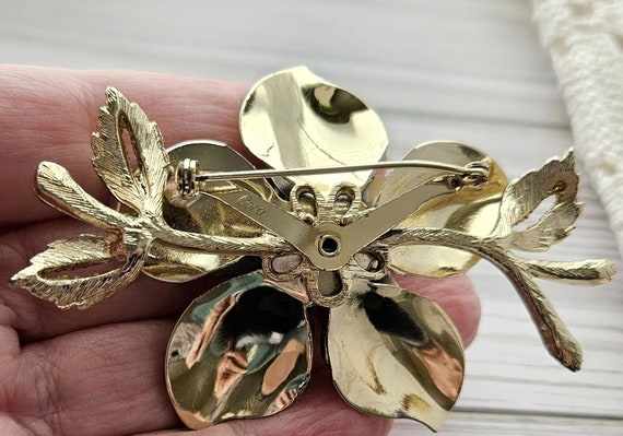 Flower brooch, Goldtone Coro, large pins, Mothers… - image 4