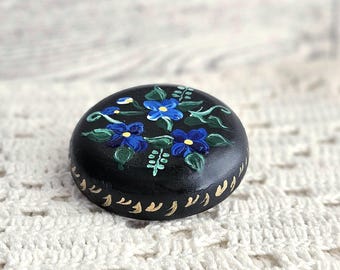 Handpainted Wood Brooch, '70s Floral Pin, Vintage Lapel pins, Wooden jewelry, Flowers, signed Amy Bill 7?, black blue green, round colorful