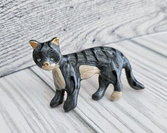 Cat brooch, Vtg enamel metal pin, Mom Grandma gifts, Tabby cat, Gray Black stripe, Kitty Kitten, Blue glass (?) eyes, Vtg goldtone, unmarked