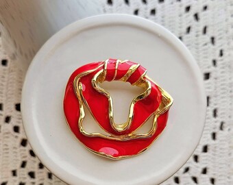 Red Ribbon brooch, Mother grandma gifts, goldtone & enamel, Lrg Wreath pins, scarf lapel pin, Vintage brooches, unsigned jewelry, Mom Momma