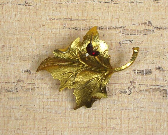 Mamselle Vintage Leaf Brooch With Ruby Rhinestone… - image 1
