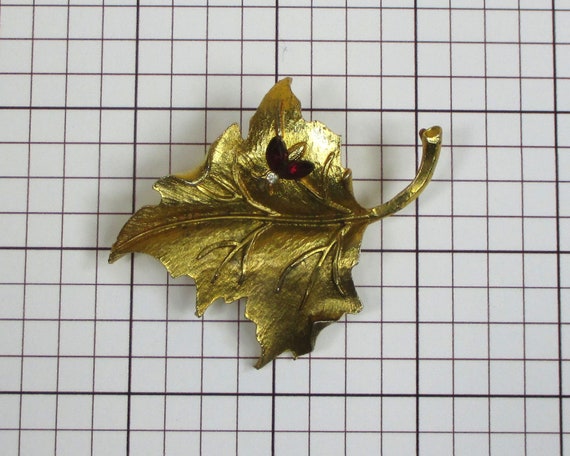 Mamselle Vintage Leaf Brooch With Ruby Rhinestone… - image 2