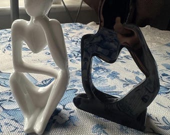 Modern Abstract Resin Sculpture: Minimalist Home Decor Figurine