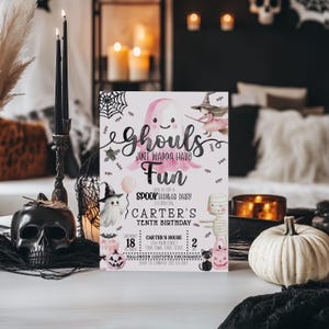 Redigerbara Ghouls vill bara ha kul Halloween-födelsedagsinbjudan, rosa Halloween-fest, läskig, digital inbjudan