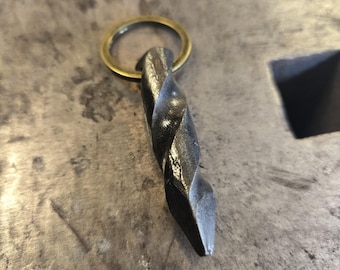 Llavero forjado por un herrero