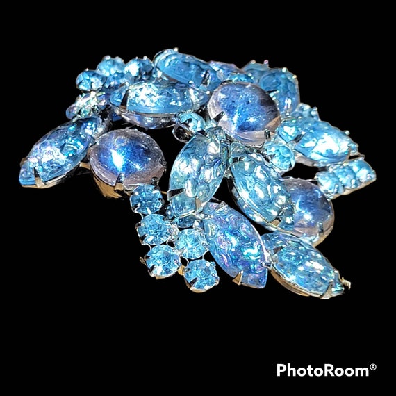 Vintage Juliana D & E Brooch. Light Blues. Lavend… - image 5