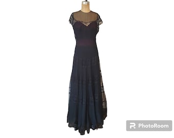 1930s Dress. Black Chantilly Lace Evening Gown: Florence Danforth, Illusion Neckline Formal. Small. About 34/28.