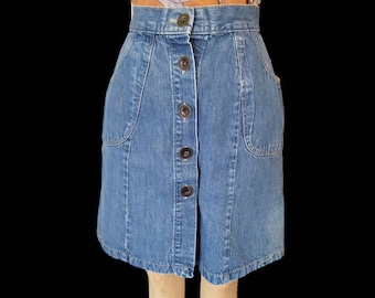 Vintage Early 80s Denim Miniskirt. Button Front. H.I.S. Label. Militaire Equipment Buttons. Pockets. Small