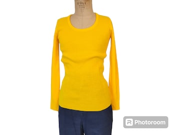 Vintage 1970s Mod Pullover Scoop Neck Lighter Weight Knit Sweater. Erika Elias For Charlies Girls. Sunflower Yellow.  Sm to Med