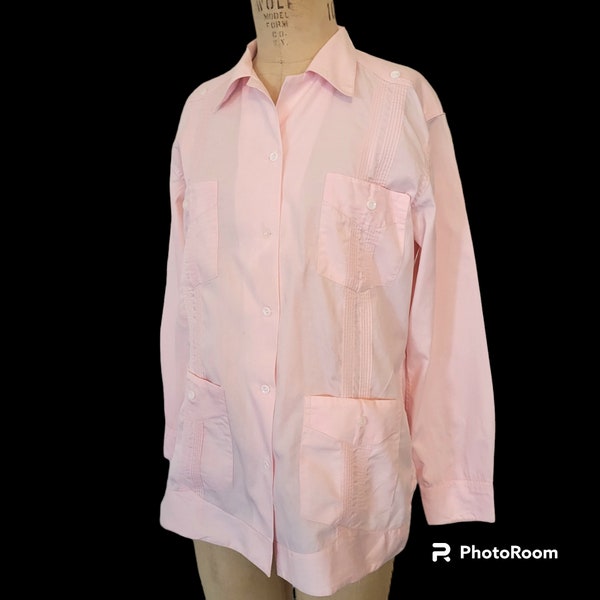 Vintage 1950s Authentic Women's Guayabera Shirt Blouse Label Drocer by SZS. 50s Tropical Fashion. Pockets. Pintucks. Pink. Medium.