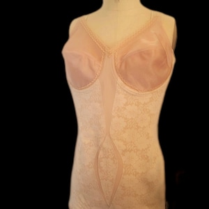Vintage primi anni &#39;70 (72) Corsetto con cintura combinata. Tutto in uno. Barbara Paris Lingerie. Grande. Xlarge. 42.