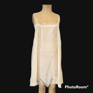 Antique Lingerie. 1920s Silk Step In. Stepin. Chemise. Larger Size. Volupt. Lace. Embroidery. Drawstring Bodice.