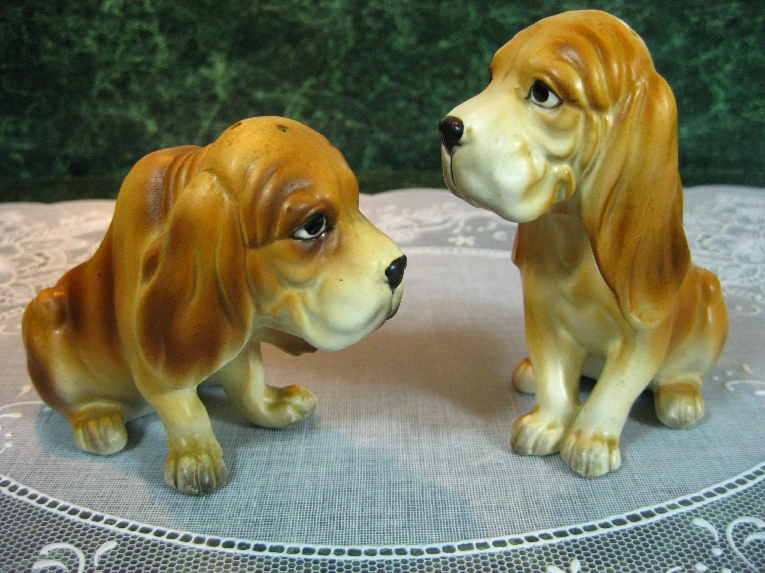 Vintage Hound Dog Salt & Pepper Shaker Set Salt And Pepper Etsy