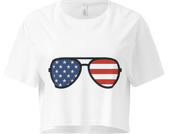 Top corto con occhiali da sole patriottici / T-shirt grafica americana da donna / Camicia a stelle e strisce USA