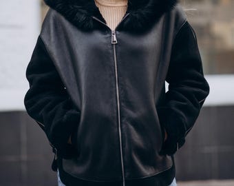 ブラックレザージャケット ファー付きフード 革ジャン メンズ レザージャケット 本革 中綿ジャケット ブラック 黒