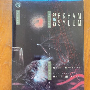 Arkham Asylum DC Comics Graphic Novel HARDCOVER Grant Morrison, Signed by Dave McKean 1989
