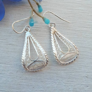 Dainty sterling silver filigree earrings handmade in Malta, Silver Filigree Earrings, Malta gifts and souvenirs